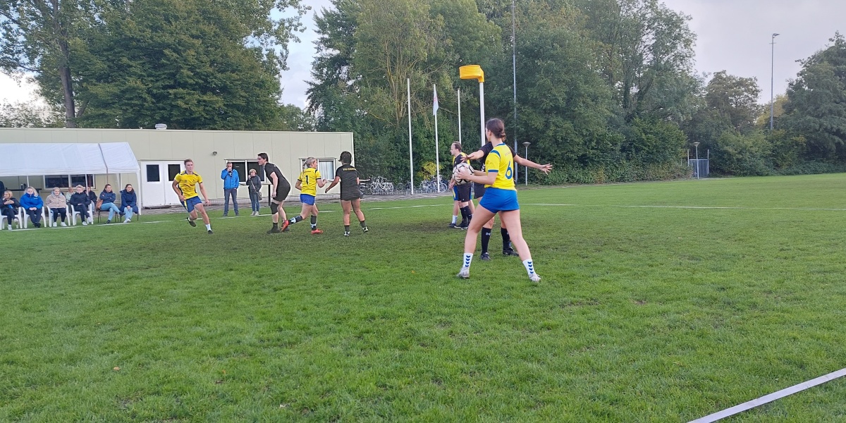 Thrianta vergeet te scoren, maar wint van Club Brothers